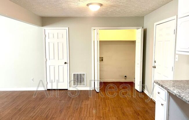 125 APPLETON BLVD