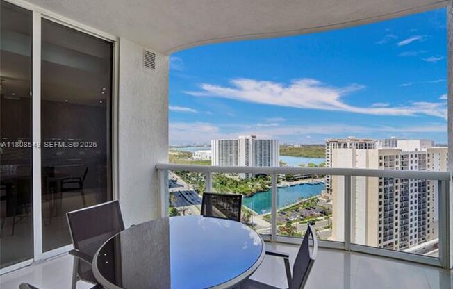 3 beds, 3.5 baths, $12,050, Unit # 1604