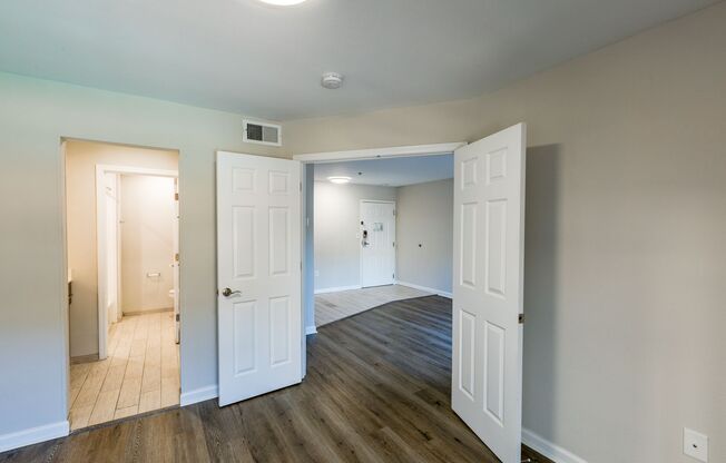 2 beds, 2 baths, 933 sqft, $1,685, Unit C-133