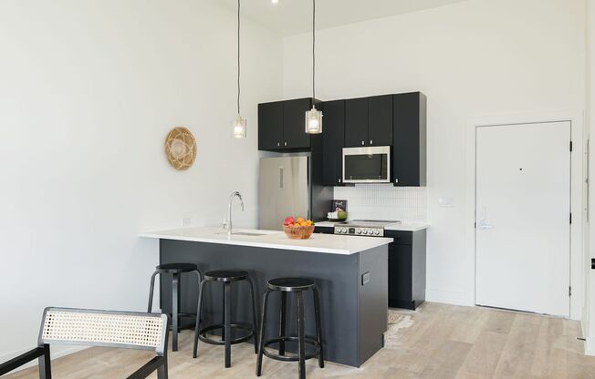 1 bed, 1 bath, 608 sqft, $1,549, Unit Unit 513