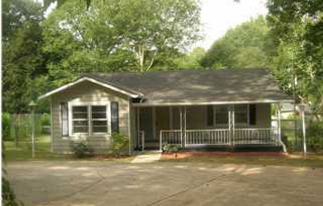 3 beds, 2 baths, $1,200