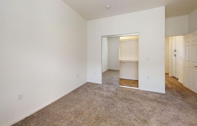 3 beds, 2.5 baths, 1,280 sqft, $3,504, Unit 30