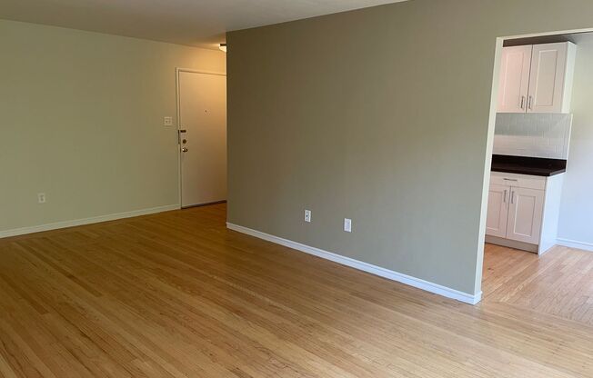 1 bed, 1 bath, 665 sqft, $2,131, Unit 105