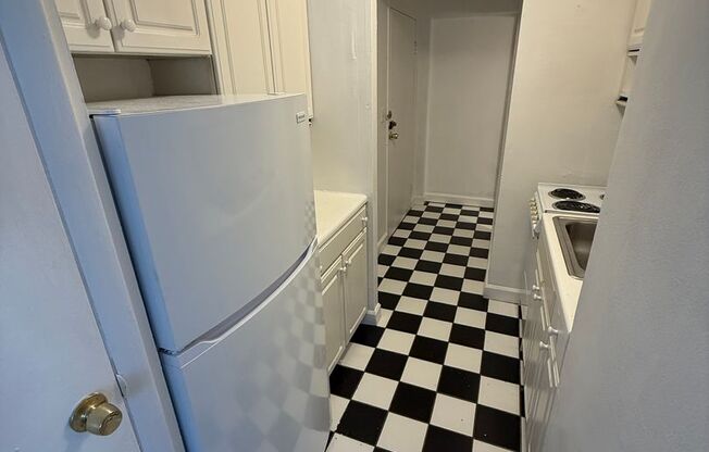 1 bed, 1 bath, 525 sqft, $950, Unit #417