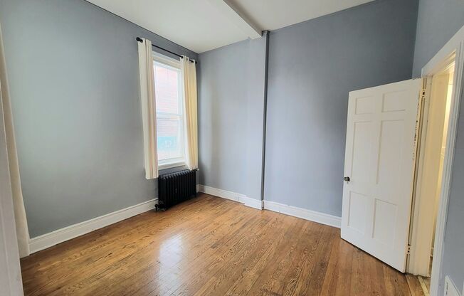 1 bed, 1 bath, 1,000 sqft, $1,095, Unit 102
