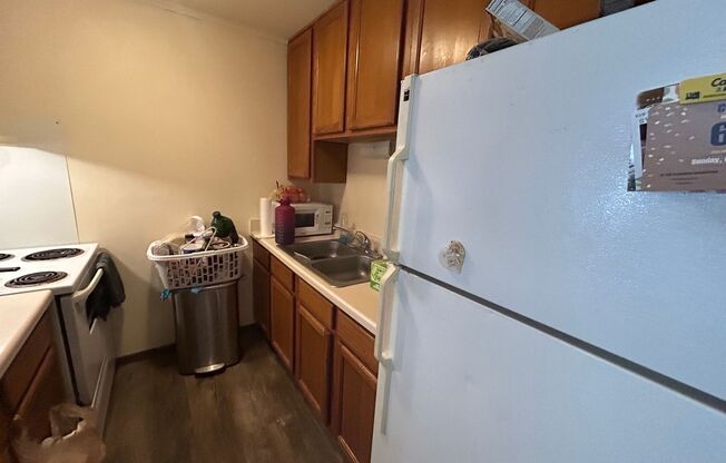 1 bed, 1 bath, $895, Unit 56