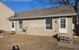 404 E PLEASANTVIEW DR