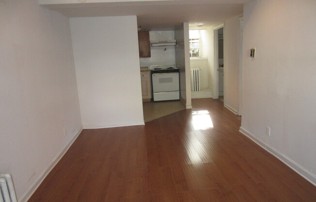 1 bed, 1 bath, $875