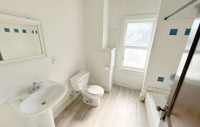 3 BED 1 BATH BEAUTIFUL SINGLE FAMILY HOME