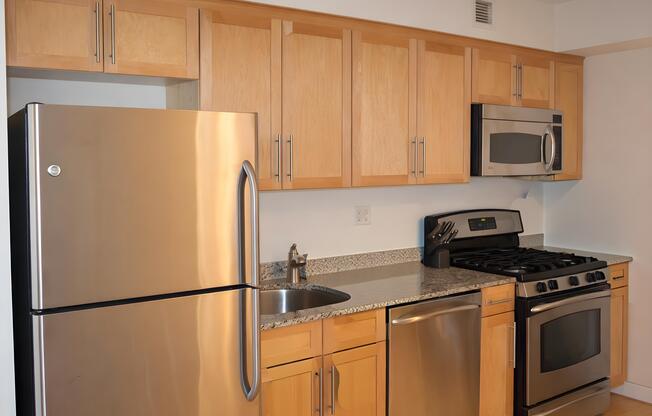 1 bed, 1 bath, 450 sqft, $3,250, Unit S4D