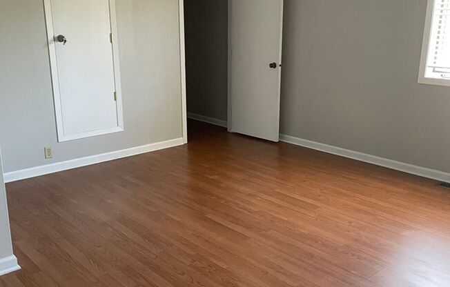 2 beds, 1 bath, $1,500