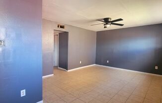 2 beds, 1 bath, $930, Unit 12