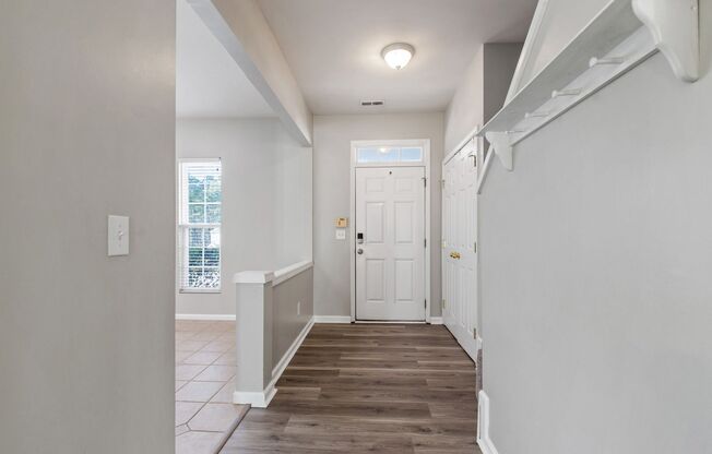 Beautiful End-Unit Townhome in Sought-After Breckenridge!