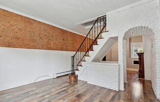 2 beds, 1 bath, $1,500