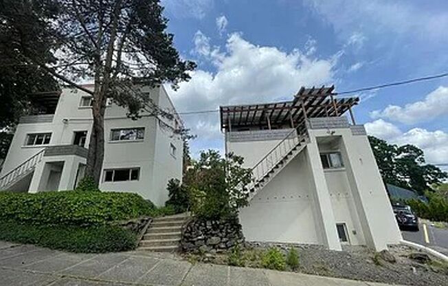 Richardson Court Apartments