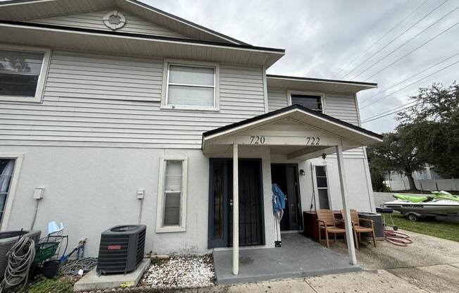 720 W COLUMBIA AVE