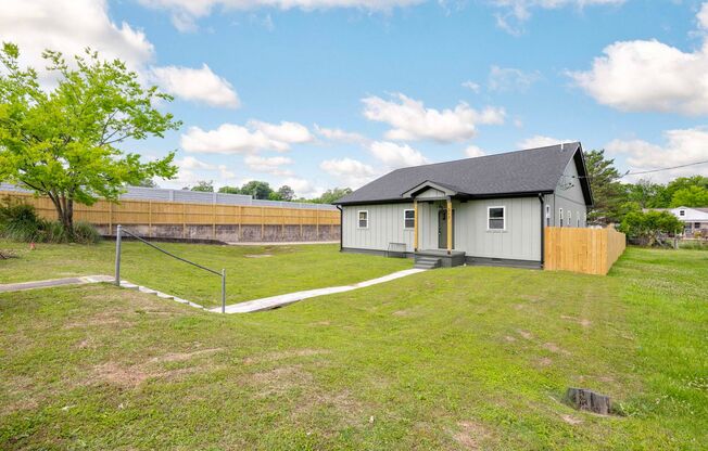 Newly renovated 3 bedroom 2 bathroom