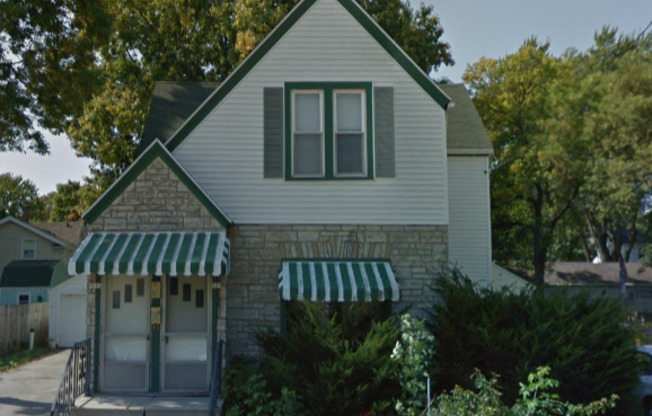 723 N RICHMOND ST