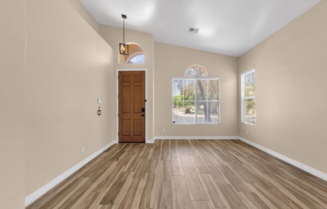 Charming 4-Bedroom Home with Vaulted Ceilings & Modern Upgrades in Desirable Chandler Neighborhood
