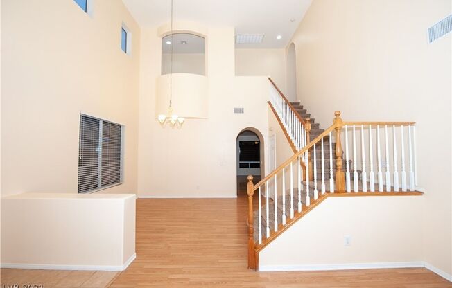 Beautiful open floor plan in Gated Summerlin Community