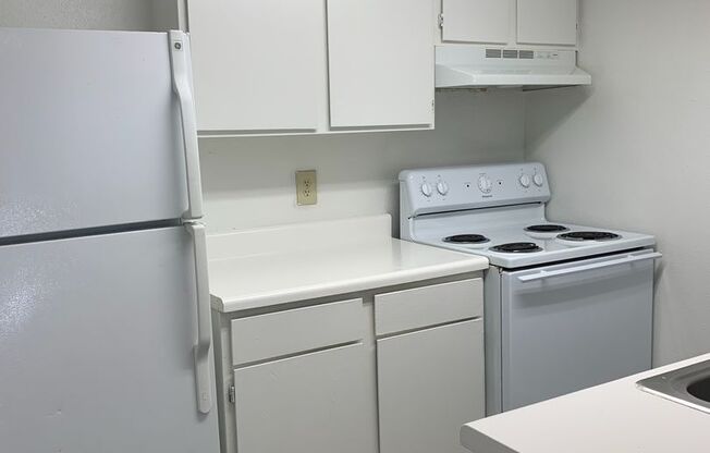 2 beds, 2 baths, 1,003 sqft, $1,050, Unit 2703