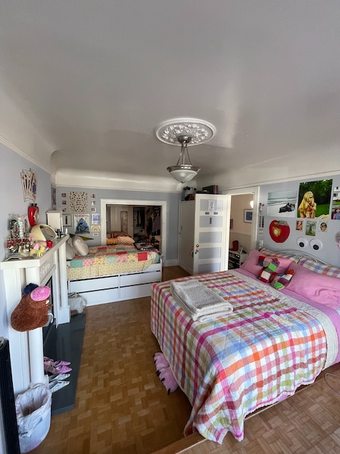 685 4 AVE