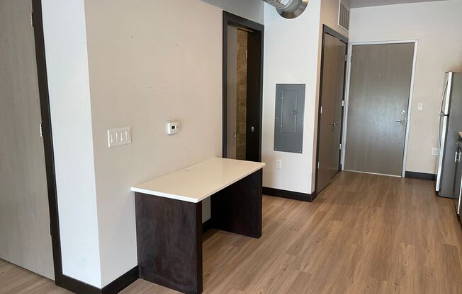 Studio, 1 bath, 582 sqft, $1,200, Unit 315