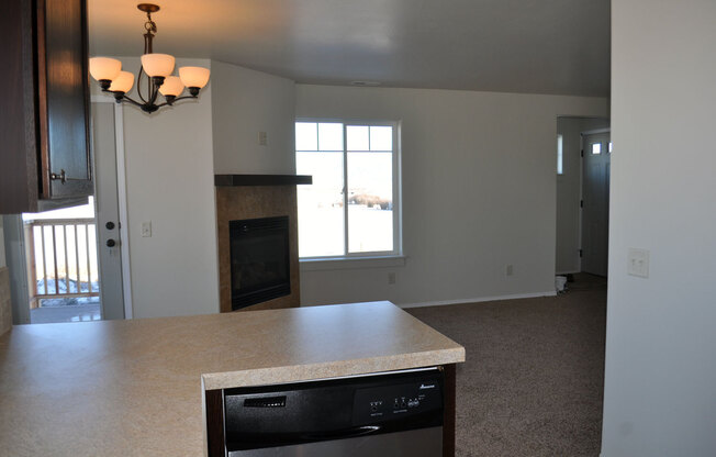 2 beds, 2 baths, $2,400, Unit Unit A