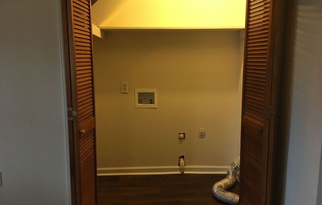 2 beds, 2 baths, 1,100 sqft, $1,295, Unit H