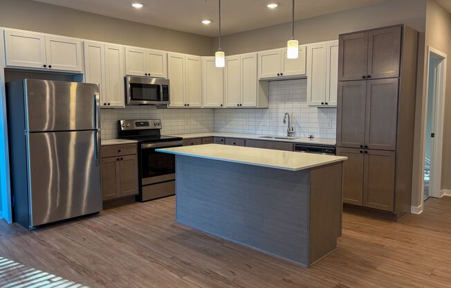 2 beds, 2 baths, 1,303 sqft, $1,899, Unit 228