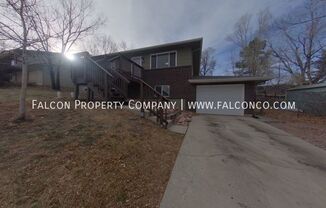 810 PIONEER LN