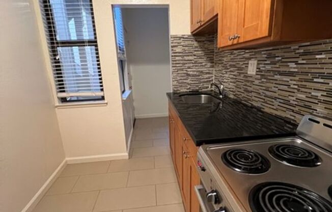 524 Guerrero Street (524r)