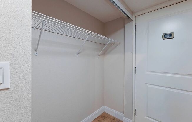 Studio, 1 bath, 275 sqft, $745, Unit 307 *