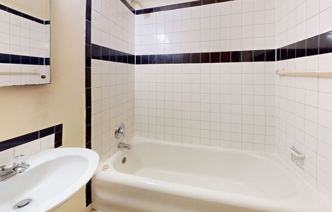 Studio, 1 bath, 500 sqft, $1,675, Unit 104