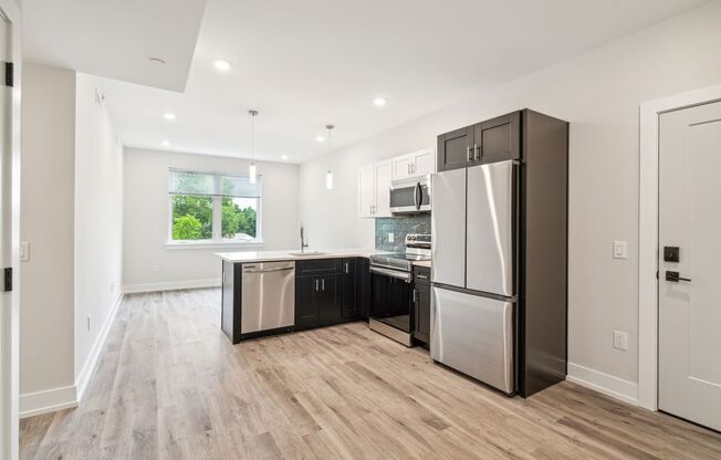 2 beds, 2 baths, 870 sqft, $1,795, Unit D03