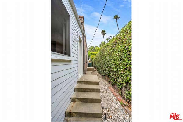 1 bed, 1 bath, 800 sqft, $3,395