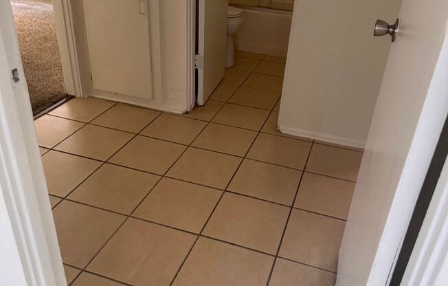 309 & 315 W. Palais Road