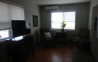 1 bed, 1 bath, 400 sqft, $850, Unit 201