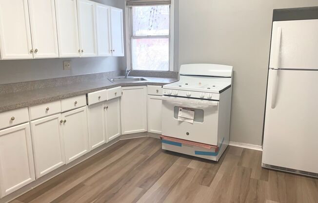 3 Bed 1 Bath Home in the Marshall-Shadeland Area, Available February, 1