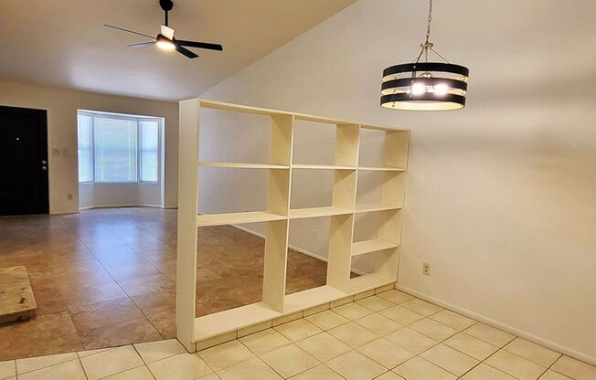 **AFFORDABLE 2 BEDROOM CONDO IN WEST PHOENIX – READY TO RENT!**