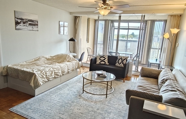 1 bed, 1 bath, 860 sqft, $3,250, Unit 804