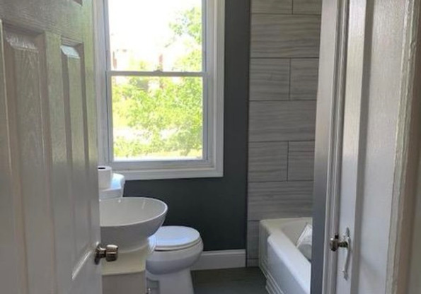 1601 E COLD SPG LN