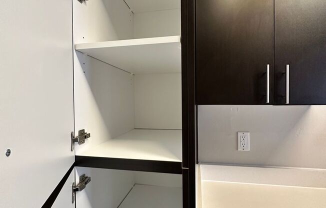 2 beds, 2 baths, 946 sqft, $1,950, Unit 102