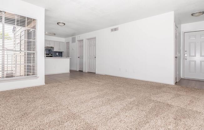 1 bed, 1 bath, 727 sqft, $1,127