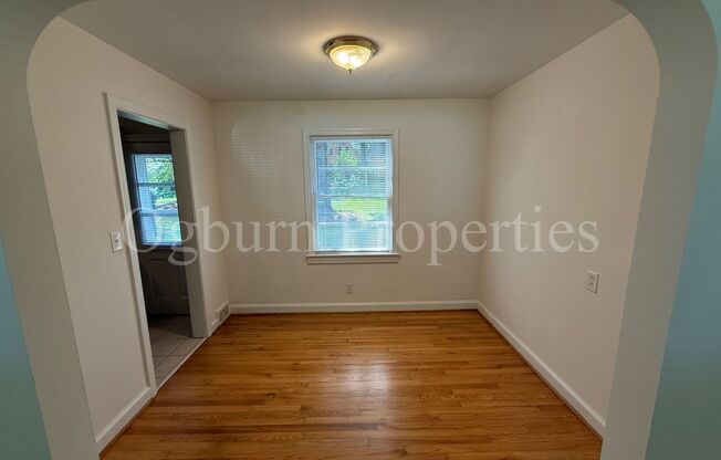 144 Lawndale Dr-3BR/1BA-Country Club Rd. Area HOME!!!