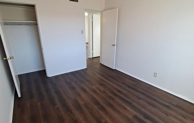 2 beds, 1 bath, 720 sqft, $950, Unit 9343F