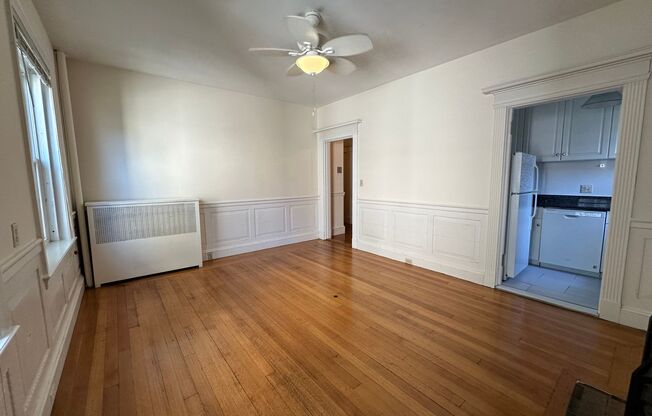 2 beds, 1 bath, 750 sqft, $2,950, Unit 36