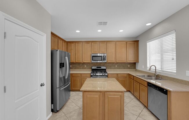 Gated 2-Story 3BR/2.5BA Henderson Home – 2-Car Garage,