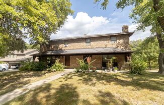 Charming and Spacious South Side 3-Bedroom Duplex