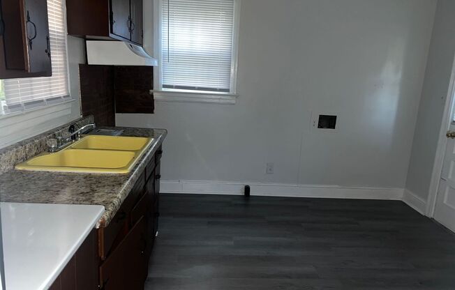 3 beds, 1 bath, $1,200